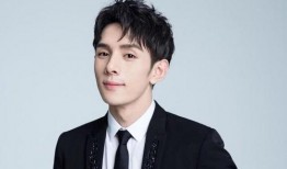 李佳琦爆料抽烟视频,网红形象突变，真实生活引热议