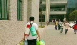 大学室友爆料视频,揭秘大学宿舍那些不为人知的趣事