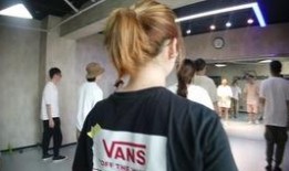 新闻热点爆料搞笑视频,笑料百出！新闻热点搞笑视频盘点