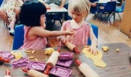 幼儿园小孩爆料视频真实,温馨瞬间感动网友