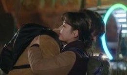 戒指女王21在线观看,璀璨时光，爱情见证之旅