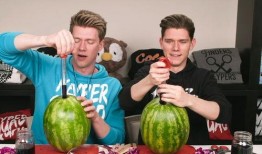 娱乐吃瓜在国外,揭秘海外“吃瓜”文化现象